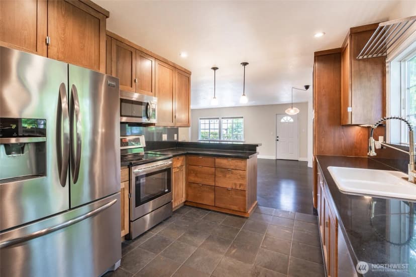 Property photo for 3304 23rd Avenue S, Seattle photo 22