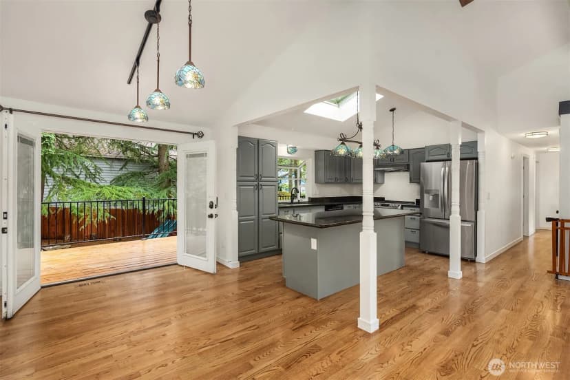 Property photo for 11821 Se 67th Place, Bellevue photo 11