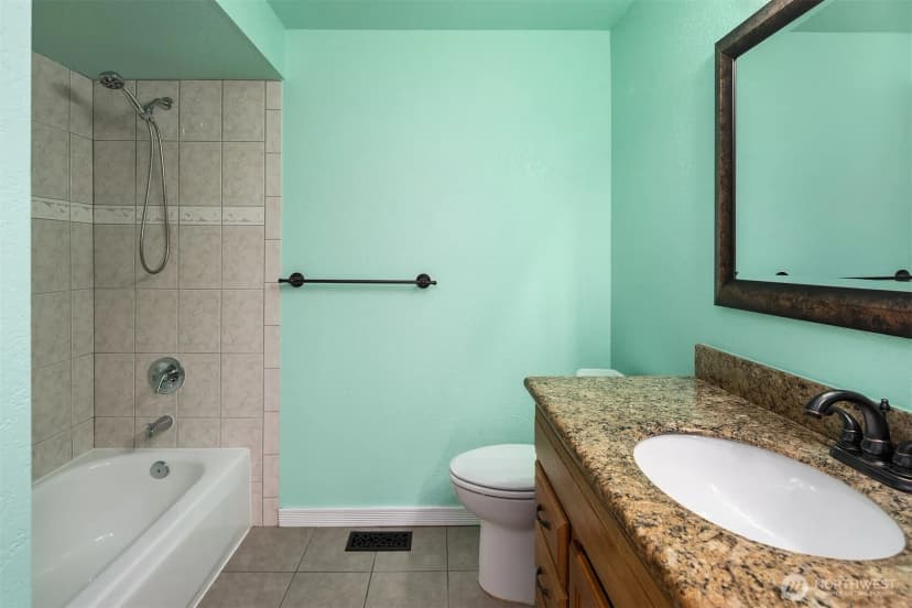 Property photo for 11821 Se 67th Place, Bellevue photo 24