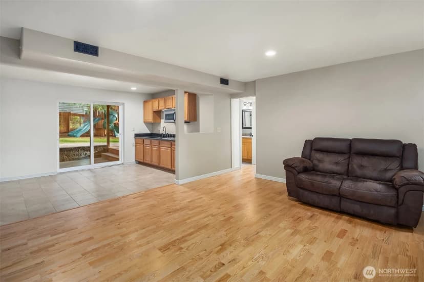 Property photo for 11821 Se 67th Place, Bellevue photo 26