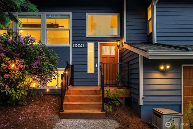 Property photo for 11821 Se 67th Place, Bellevue photo 4