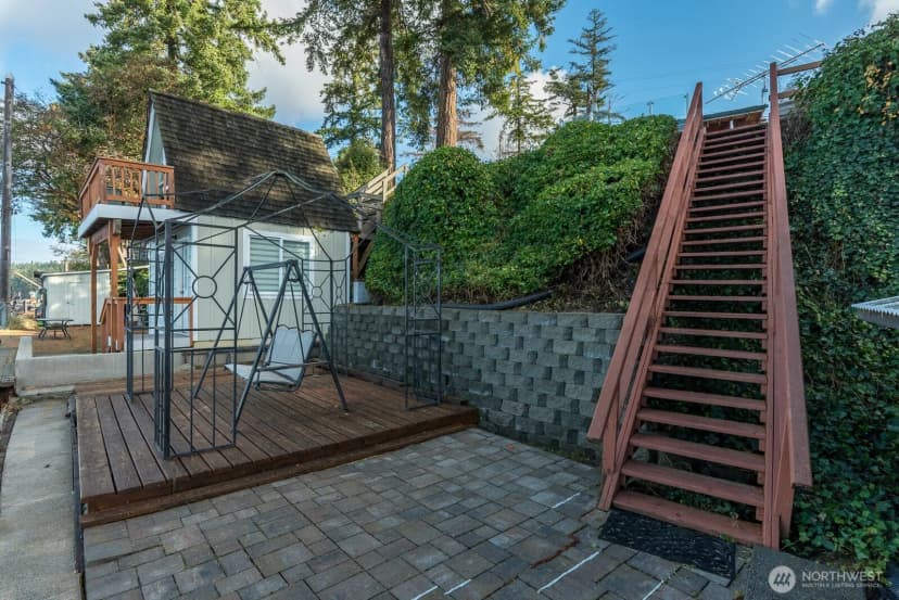 Property photo for 19422 Soundview Drive Nw, Stanwood photo 28