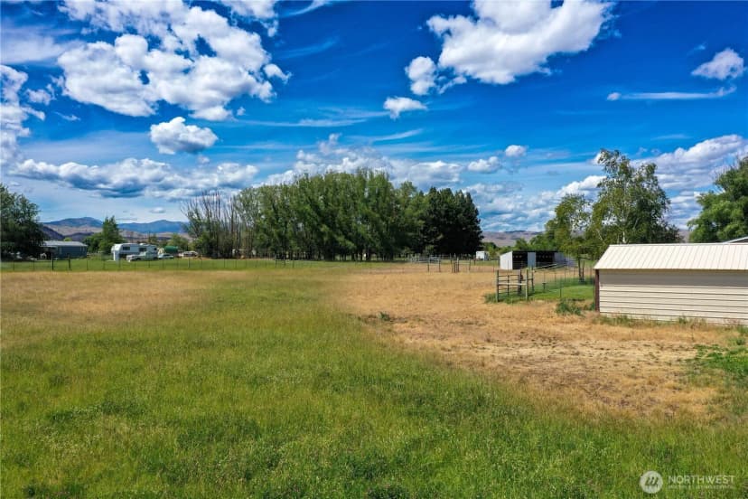 Property photo for 61 Jaquish Road, Omak photo 38