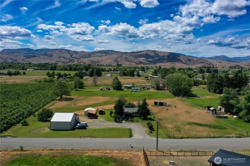 Property photo for 61 Jaquish Road, Omak
