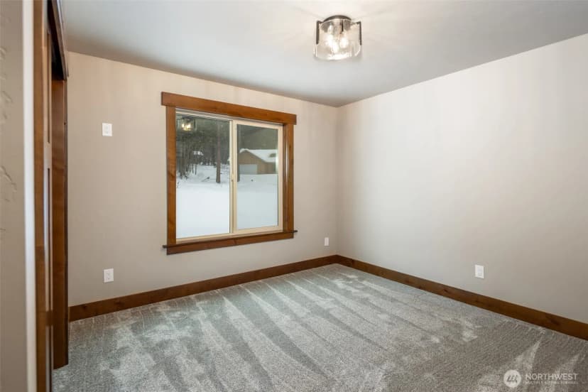 Property photo for 108 Bitterroot Lane, Ronald photo 13
