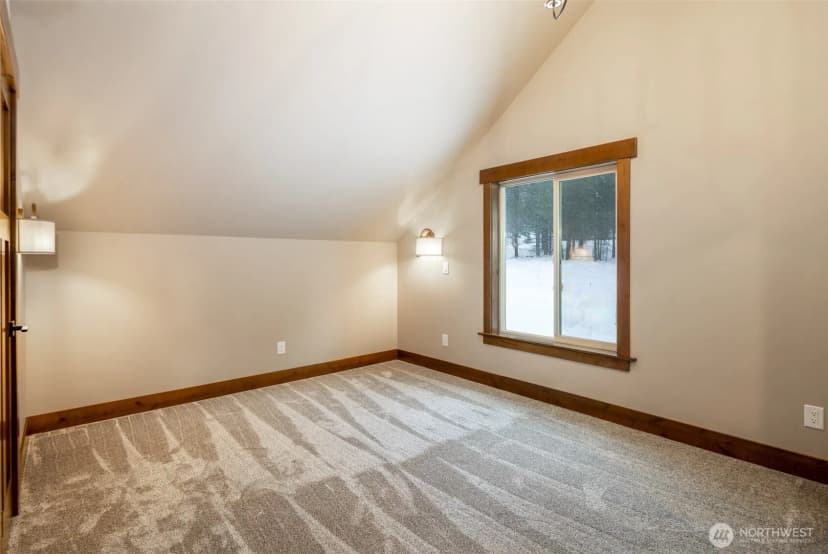 Property photo for 108 Bitterroot Lane, Ronald photo 17