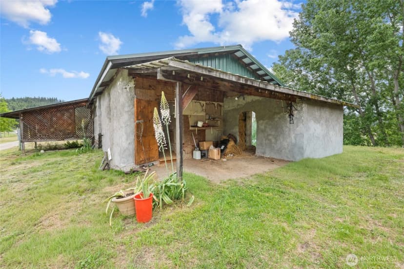 Property photo for 637 Hwy 20 E, Colville photo 6