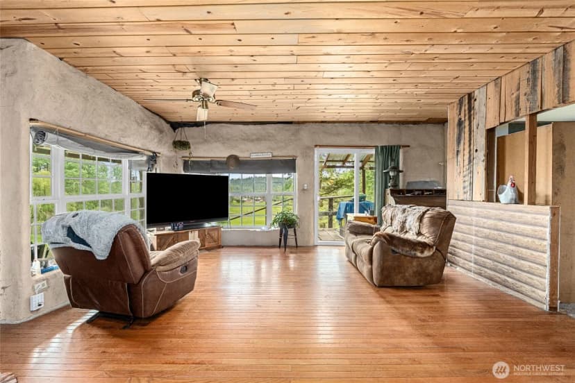Property photo for 637 Hwy 20 E, Colville photo 14