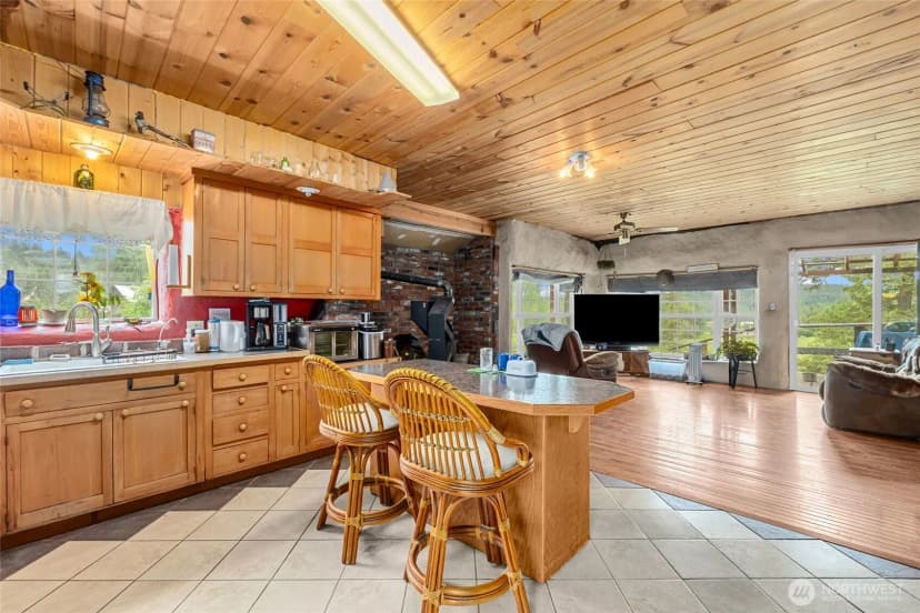 Property photo for 637 Hwy 20 E, Colville photo 11