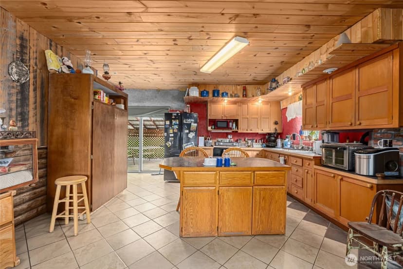Property photo for 637 Hwy 20 E, Colville photo 12