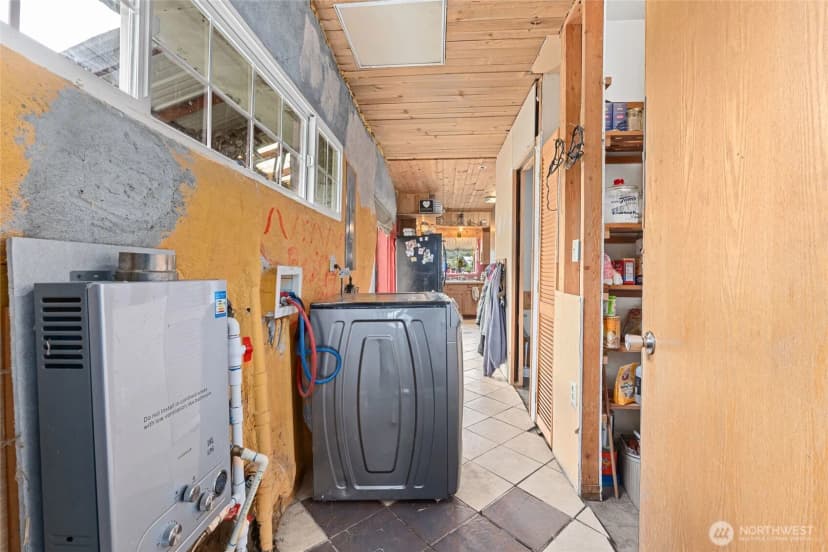 Property photo for 637 Hwy 20 E, Colville photo 9