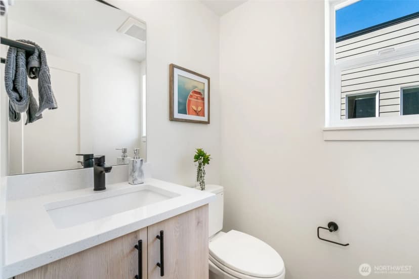 Property photo for 8709 15th Avenue Nw #a, Seattle photo 16