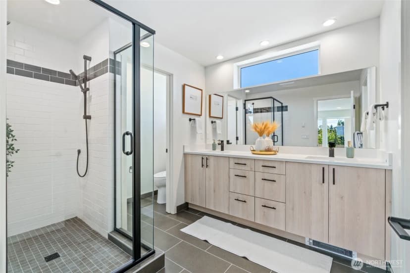 Property photo for 8709 15th Avenue Nw #a, Seattle photo 19