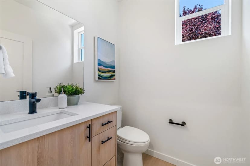 Property photo for 8711 15th Avenue Nw #a, Seattle photo 14