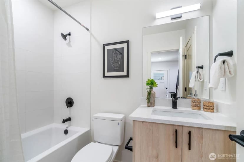 Property photo for 8711 15th Avenue Nw #a, Seattle photo 19