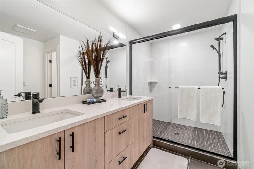 Property photo for 8711 15th Avenue Nw #a, Seattle photo 16