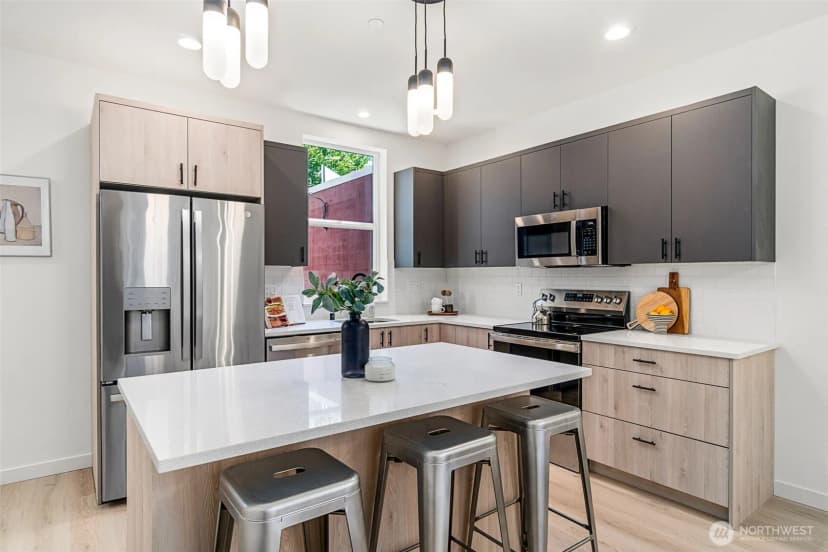 Property photo for 8711 15th Avenue Nw #a, Seattle photo 11