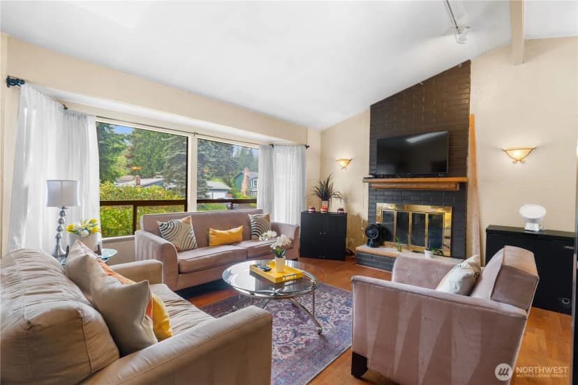 Property photo for 1910 173rd Street Se, Bothell photo 3