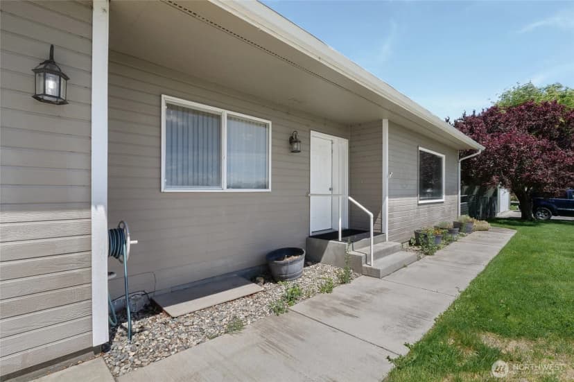 Property photo for 298 Road 19 Nw, Soap Lake photo 6