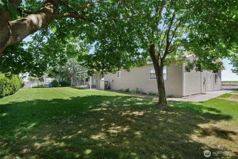 Property photo for 298 Road 19 Nw, Soap Lake photo 36