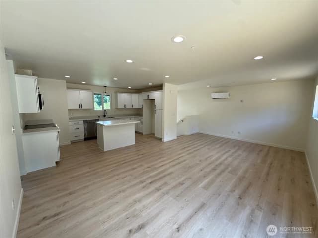 Property photo for 7828 E Jessica Way, Port Orchard photo 4