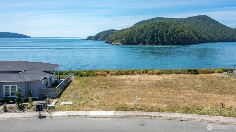 Property photo for 2207 Skyline Way, Anacortes photo 10