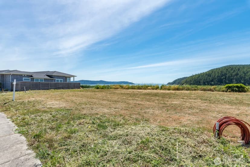 Property photo for 2207 Skyline Way, Anacortes photo 18
