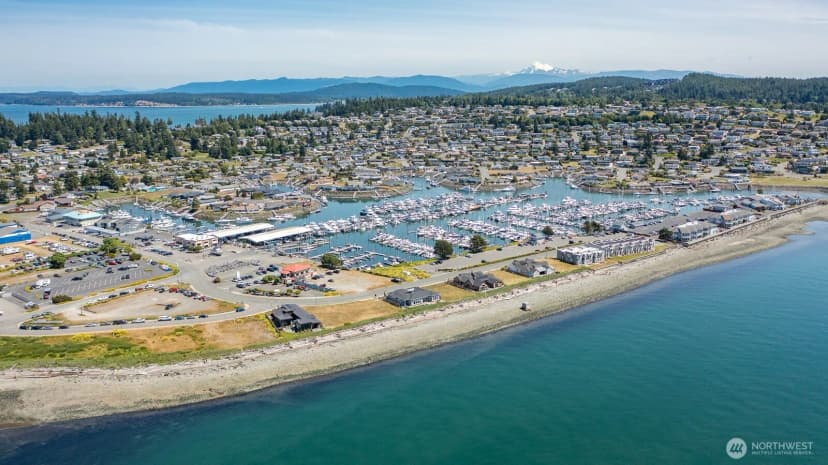 Property photo for 2207 Skyline Way, Anacortes photo 17