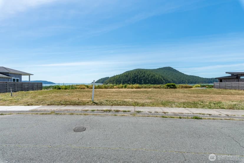 Property photo for 2207 Skyline Way, Anacortes photo 19