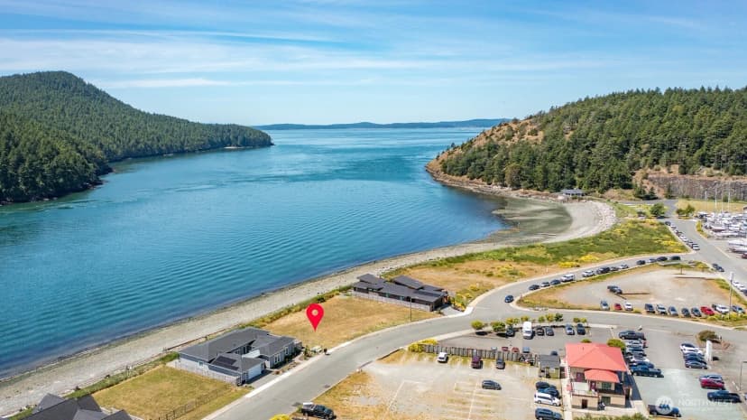 Property photo for 2207 Skyline Way, Anacortes photo 14