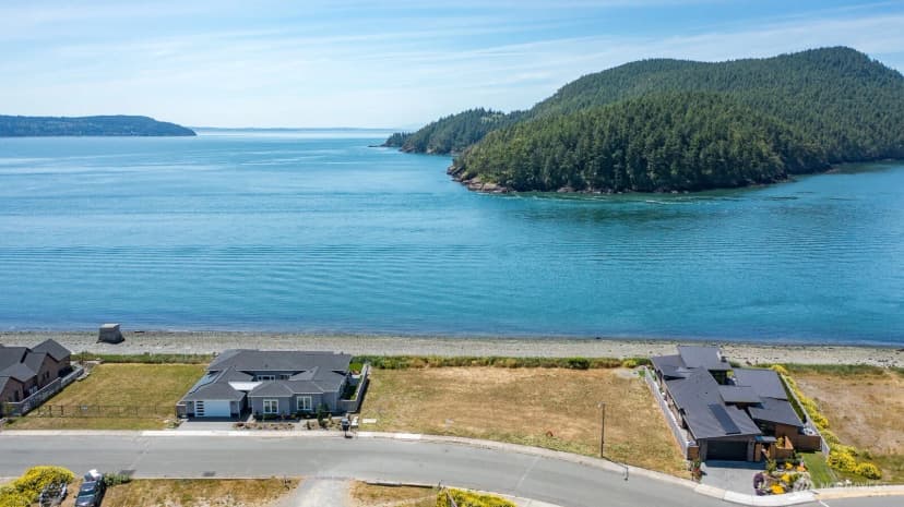 Property photo for 2207 Skyline Way, Anacortes photo 9