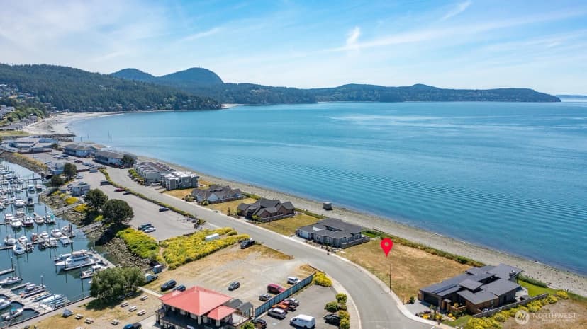 Property photo for 2207 Skyline Way, Anacortes photo 12