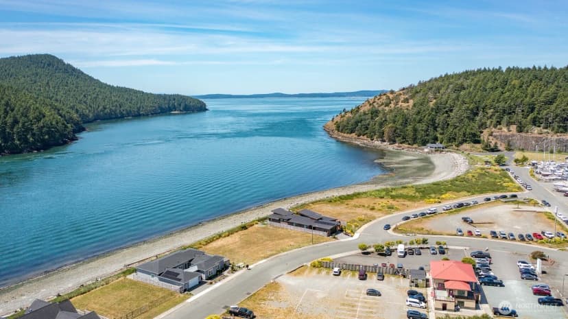 Property photo for 2207 Skyline Way, Anacortes photo 15