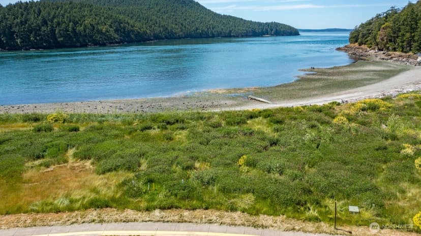 Property photo for 5915 Flounder Bay Lane, Anacortes photo 13