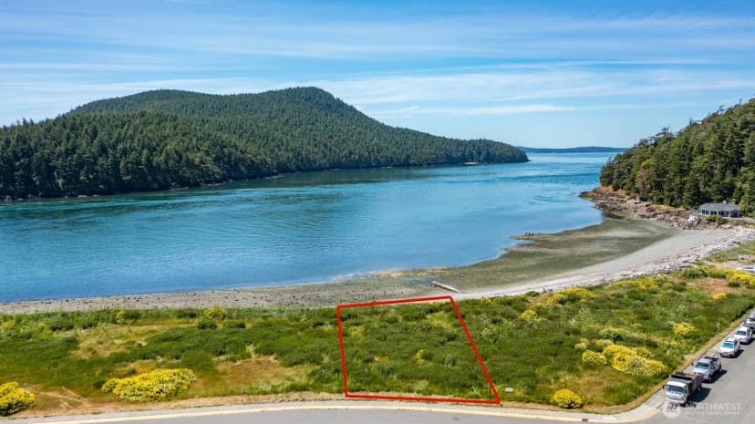 Property photo for 5915 Flounder Bay Lane, Anacortes photo 10