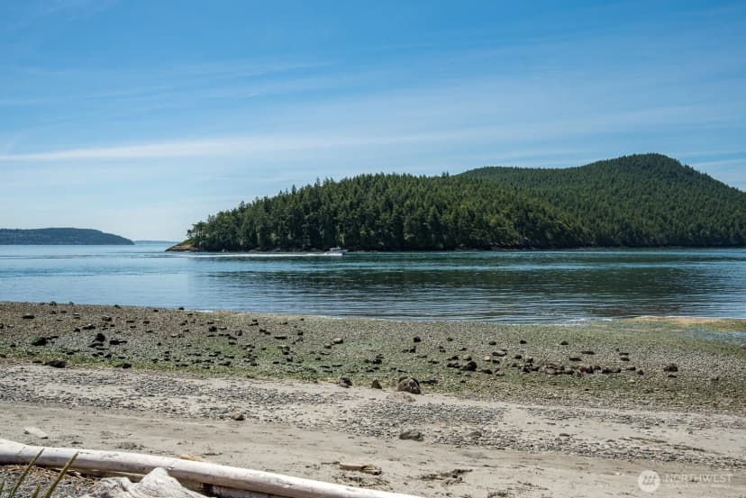 Property photo for 5915 Flounder Bay Lane, Anacortes photo 15