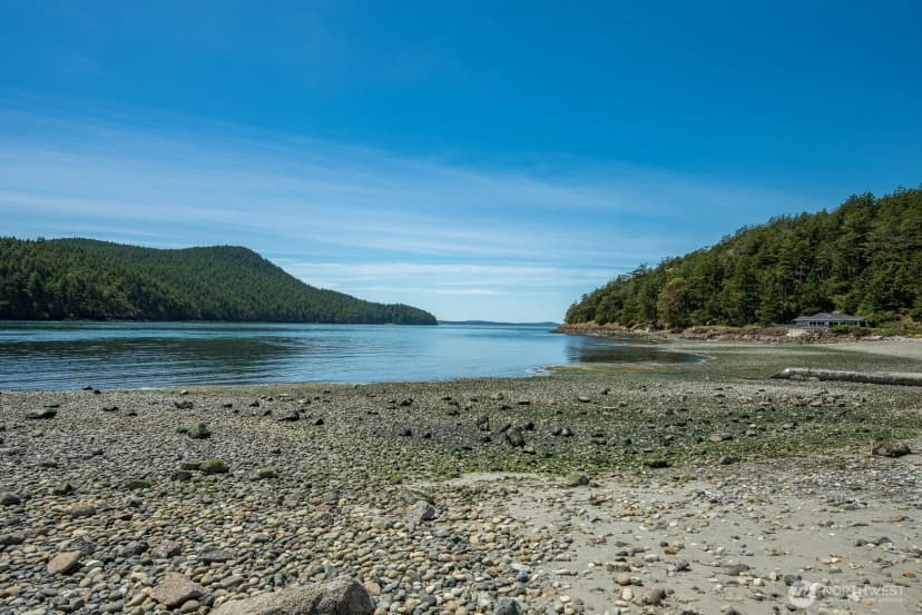 Property photo for 5909 Flounder Bay Lane, Anacortes photo 18
