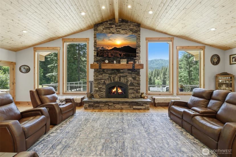 Property photo for 92 Broken O Lane, Leavenworth photo 3
