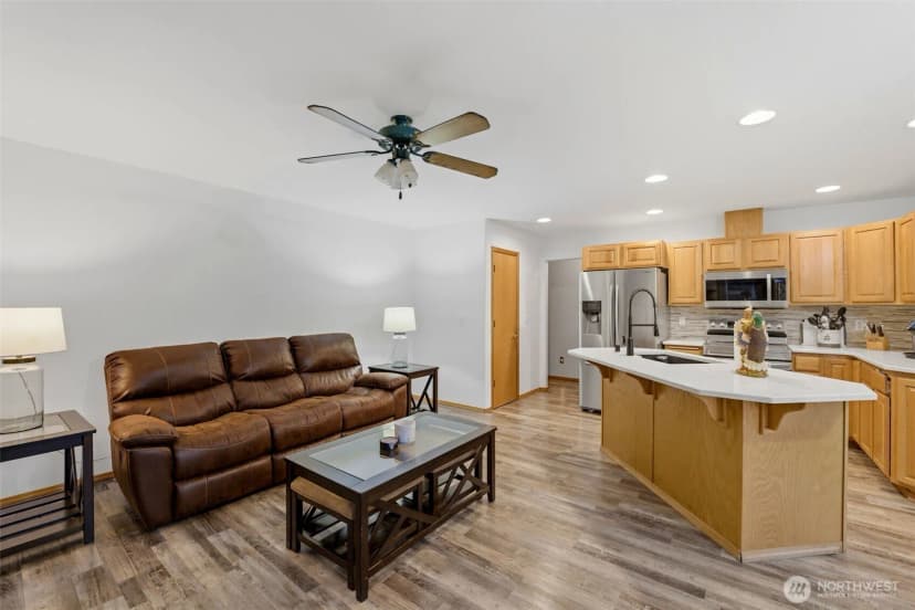 Property photo for 9117 336th Street S, Roy photo 8
