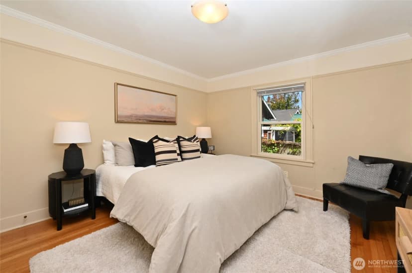 Property photo for 2562 6th Avenue W, Seattle photo 14