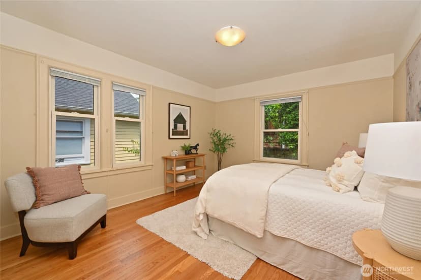 Property photo for 2562 6th Avenue W, Seattle photo 16