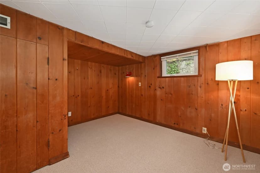 Property photo for 2562 6th Avenue W, Seattle photo 20