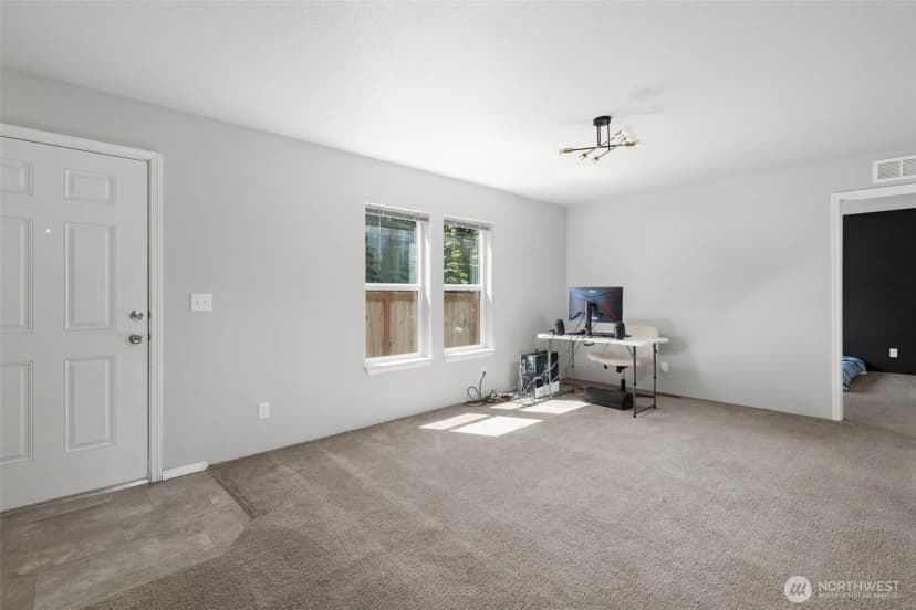 Property photo for 4355 Northgate Drive, Oak Harbor photo 17