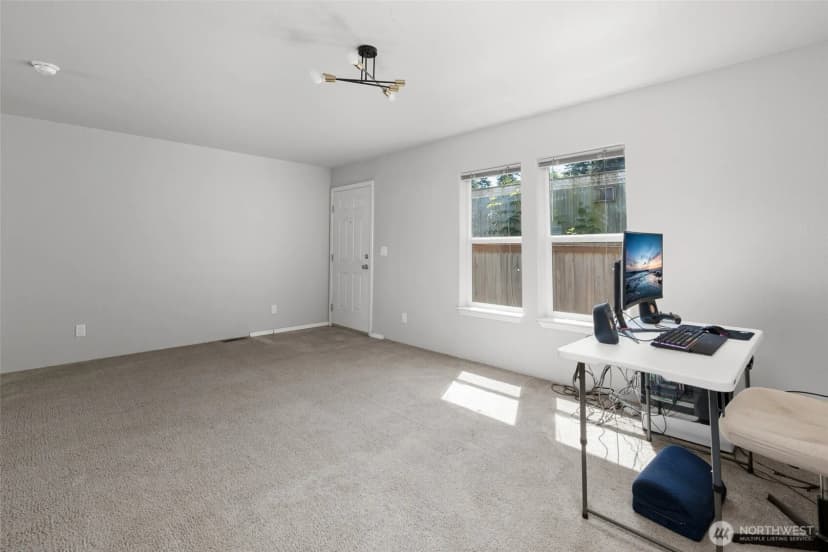 Property photo for 4355 Northgate Drive, Oak Harbor photo 18