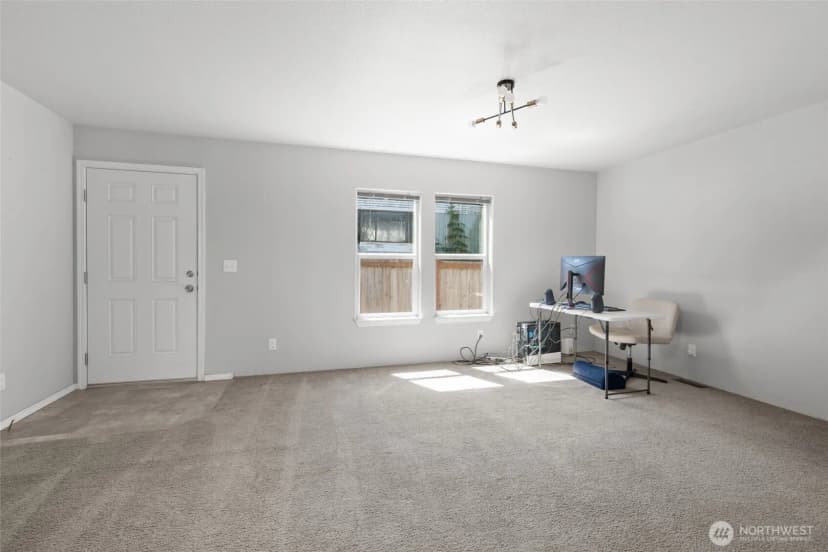 Property photo for 4355 Northgate Drive, Oak Harbor photo 19