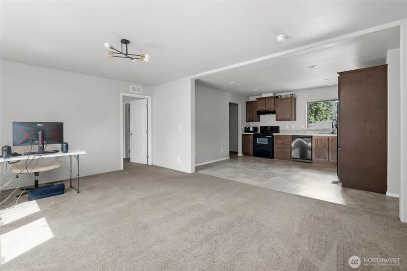 Property photo for 4355 Northgate Drive, Oak Harbor photo 16