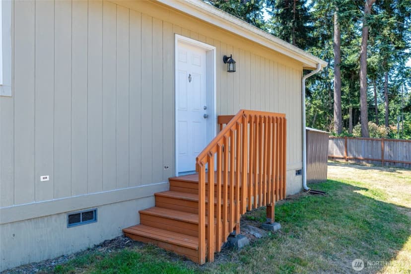 Property photo for 4355 Northgate Drive, Oak Harbor photo 8