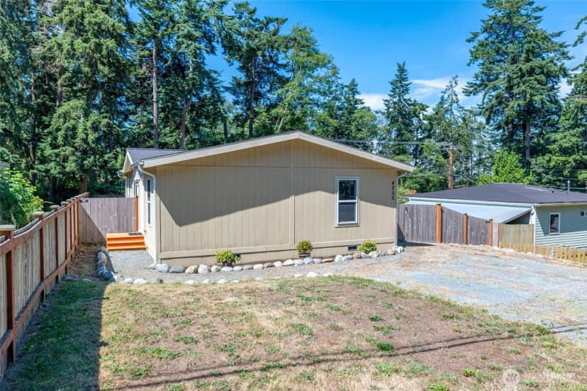 Property photo for 4355 Northgate Drive, Oak Harbor photo 3