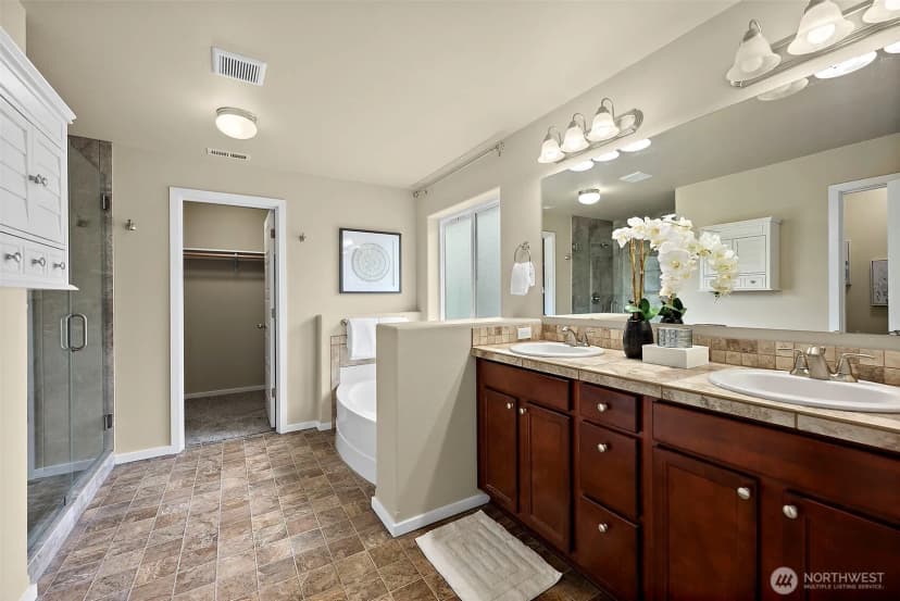Property photo for 2906 293rd Street S, Roy photo 16
