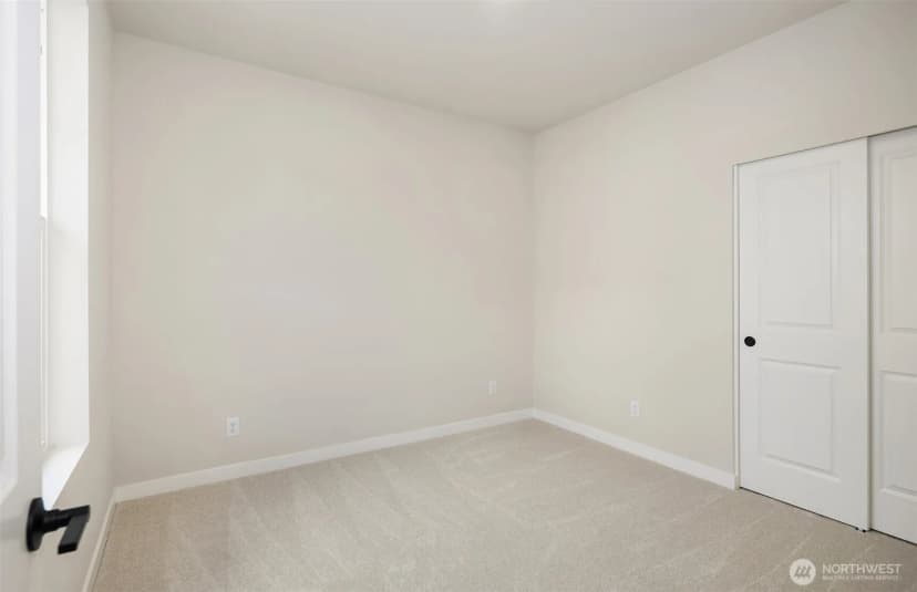 Property photo for 16033 23rd Avenue Ne, Marysville photo 12